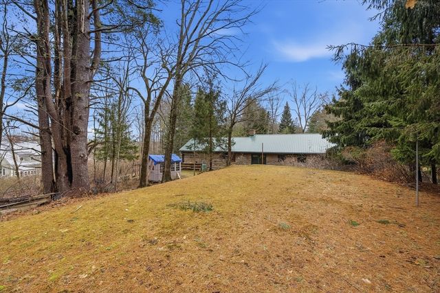 171 Crawley Falls Road, Brentwood, NH 03833