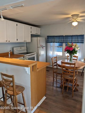 436 NE Holiday Park Boulevard NE, Palm Bay, FL 32907