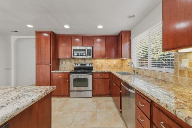9272 El Caminito, Gilroy, CA 95020