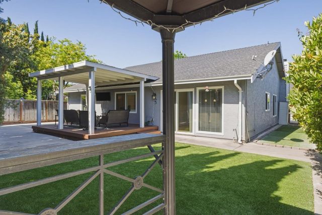 9272 El Caminito, Gilroy, CA 95020