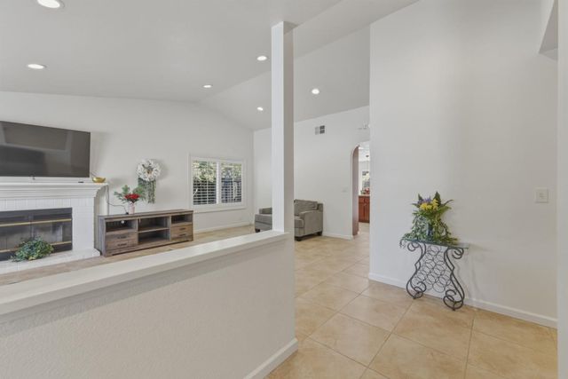 9272 El Caminito, Gilroy, CA 95020