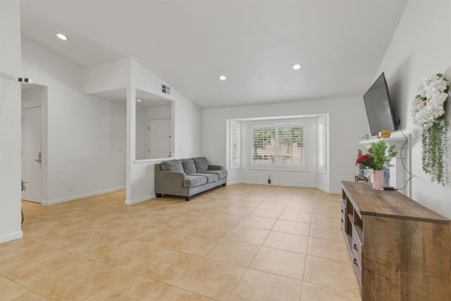 9272 El Caminito, Gilroy, CA 95020