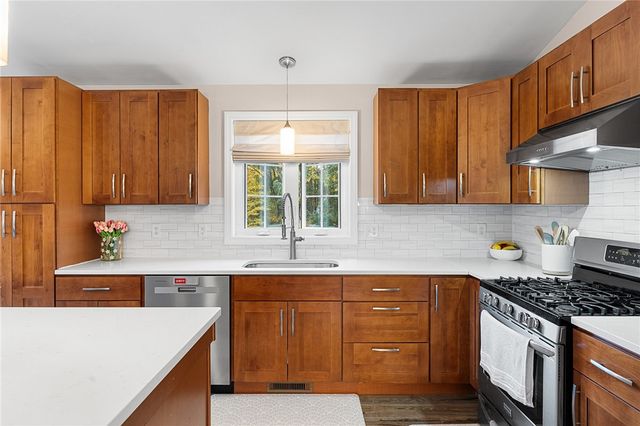 423 Providence Pike, North Smithfield, RI 02896