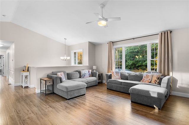 423 Providence Pike, North Smithfield, RI 02896