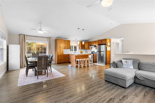 423 Providence Pike, North Smithfield, RI 02896