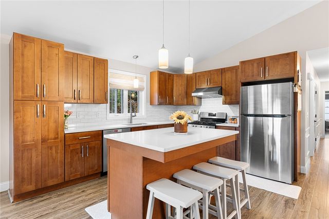 423 Providence Pike, North Smithfield, RI 02896