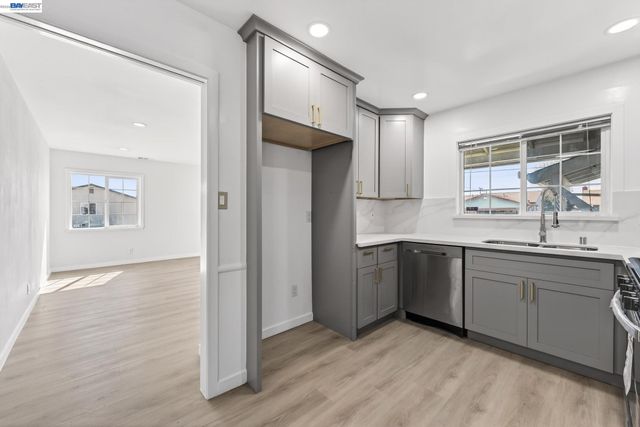 15524 Montreal St, San Leandro, CA 94579