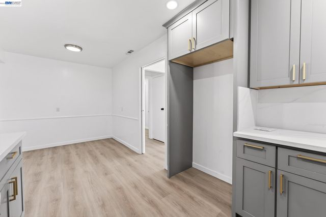 15524 Montreal St, San Leandro, CA 94579