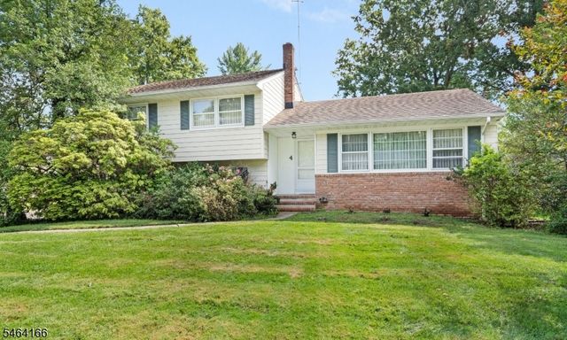 4 Pierson Ln, Florham Park Boro, NJ 07932