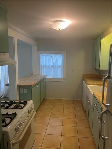 551 E 9TH AVENUE, Mount Dora, FL 32757