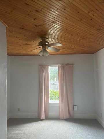 551 E 9TH AVENUE, Mount Dora, FL 32757