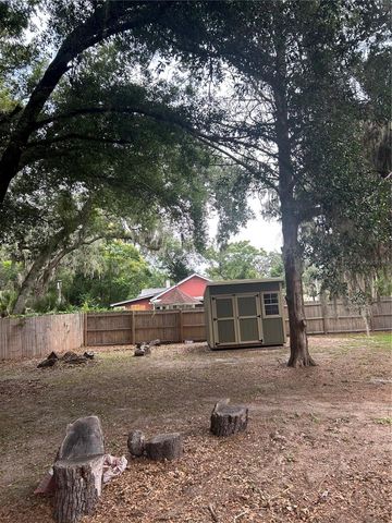 551 E 9TH AVENUE, Mount Dora, FL 32757