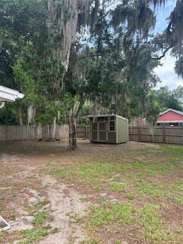 551 E 9TH AVENUE, Mount Dora, FL 32757