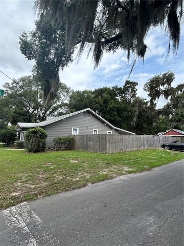 551 E 9TH AVENUE, Mount Dora, FL 32757