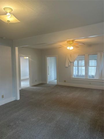 551 E 9TH AVENUE, Mount Dora, FL 32757