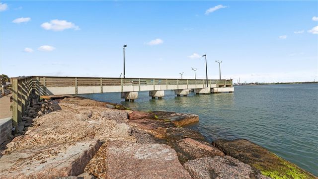 230 Cut Off 217, Port Aransas, TX 78373