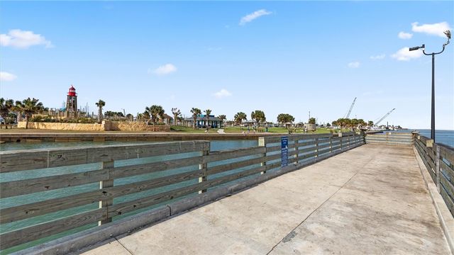 230 Cut Off 217, Port Aransas, TX 78373