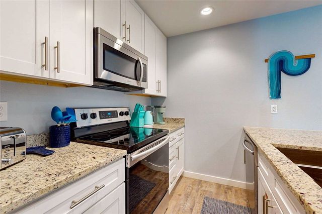 230 Cut Off 217, Port Aransas, TX 78373