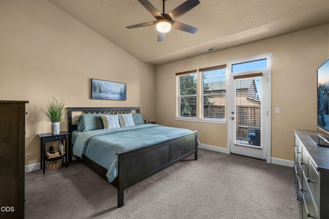 21184 Silverado Valley Lane, Bend, OR 97702