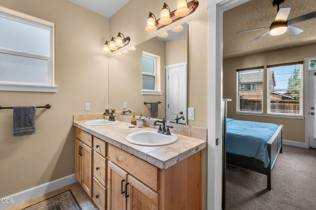 21184 Silverado Valley Lane, Bend, OR 97702