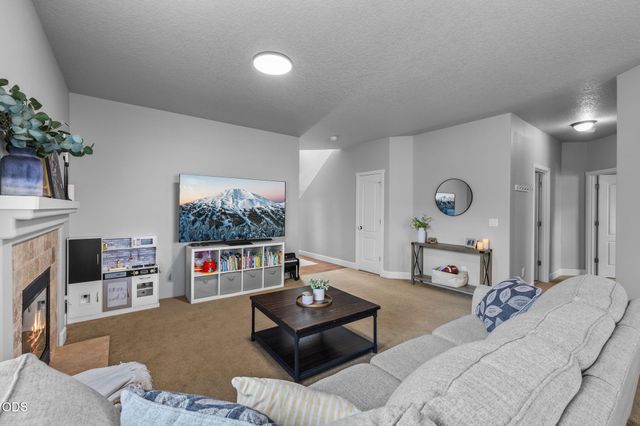 21184 Silverado Valley Lane, Bend, OR 97702