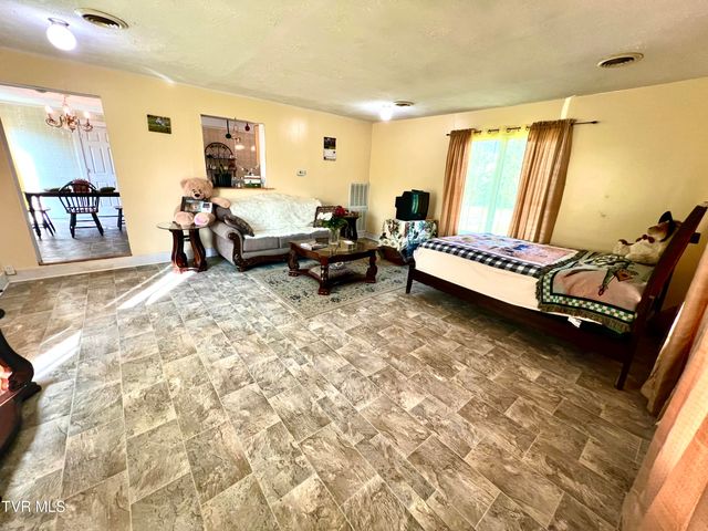 10016 Asheville Highway, Greeneville, TN 37743