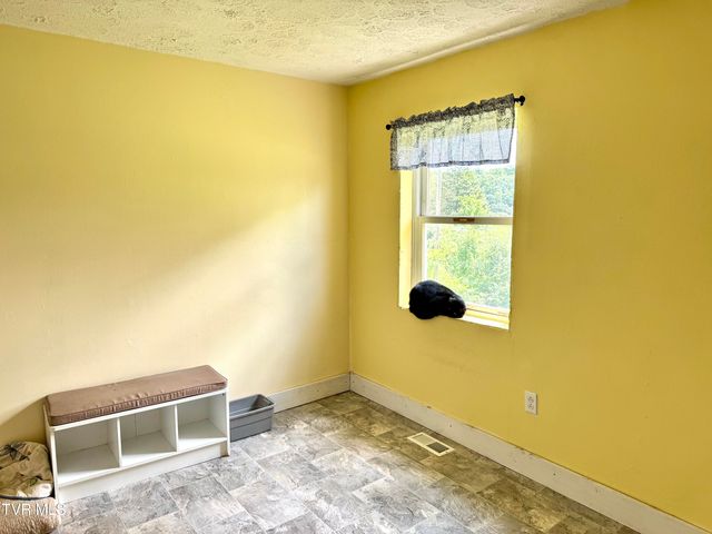 10016 Asheville Highway, Greeneville, TN 37743