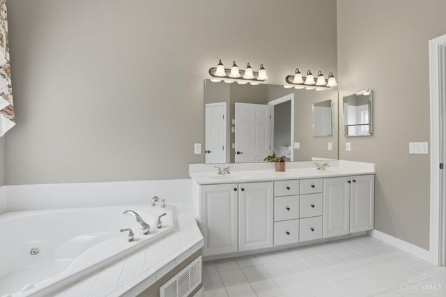 1443 Nauticus Cove, Miami Twp, OH 45140
