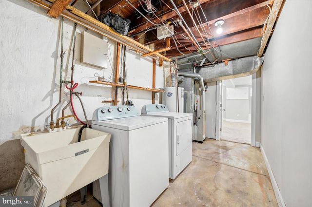 1522 BEVERLY RD, Philadelphia, PA 19138