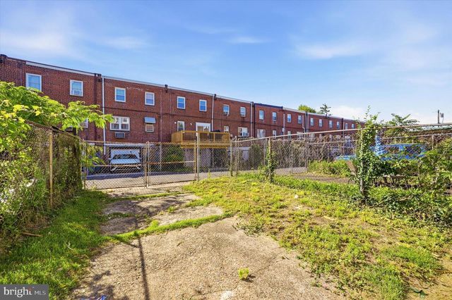 1522 BEVERLY RD, Philadelphia, PA 19138