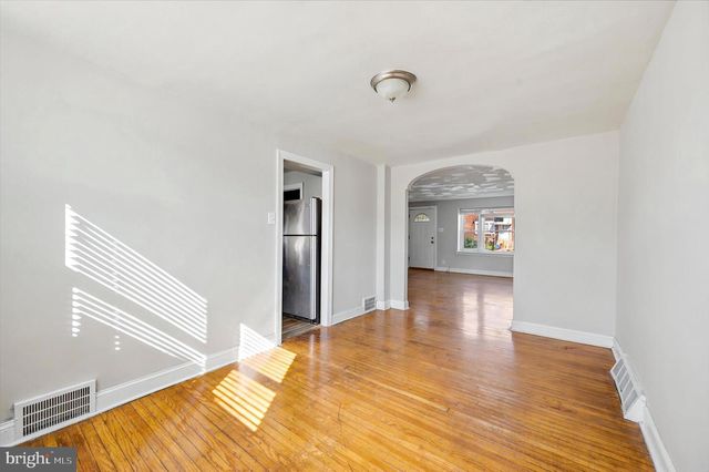 1522 BEVERLY RD, Philadelphia, PA 19138