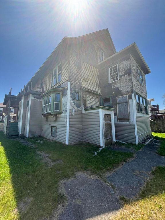 51 Webb Street, Hammond, IN 46320