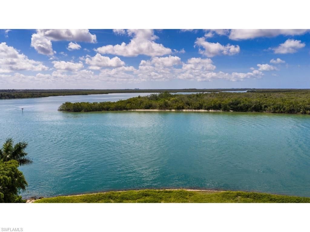 940 Admiralty Parade E, NAPLES, FL 34102 — exterior