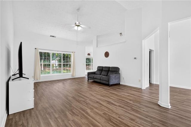 1142 Autumn Glen Way, Dacula, GA 30019