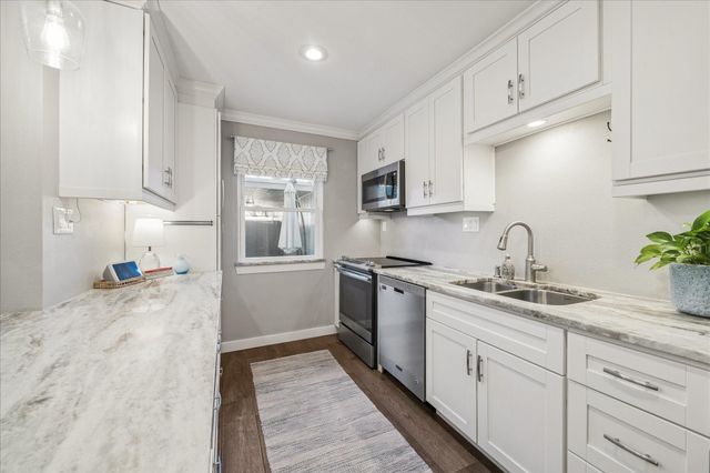 2415 Jamestown Mall 23, Houston, TX 77057