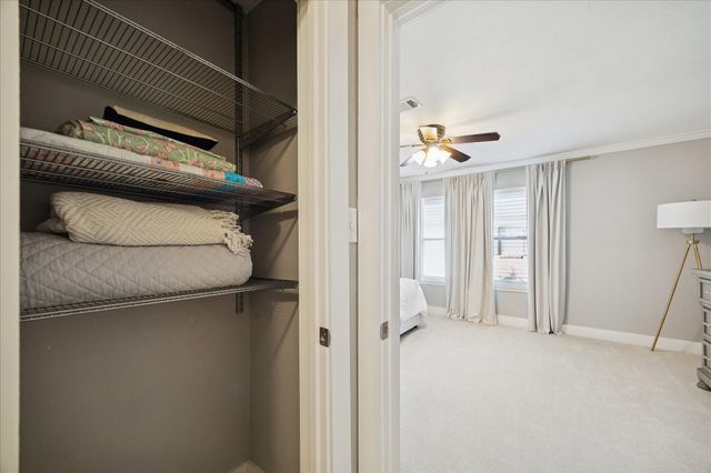 2415 Jamestown Mall 23, Houston, TX 77057