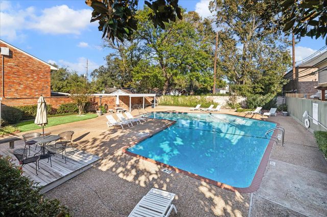 2415 Jamestown Mall 23, Houston, TX 77057