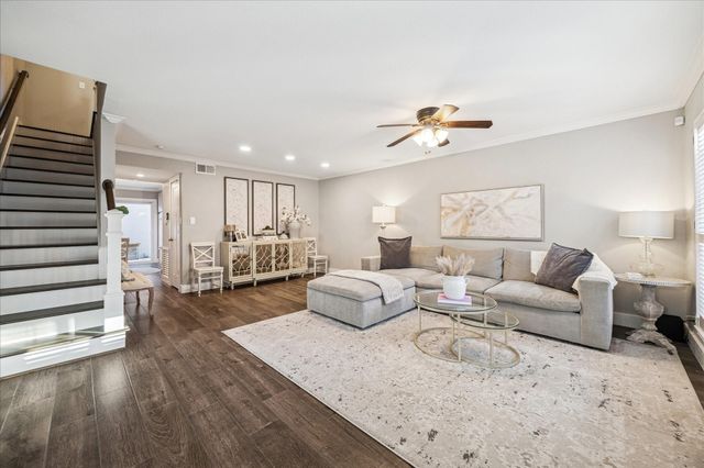 2415 Jamestown Mall 23, Houston, TX 77057