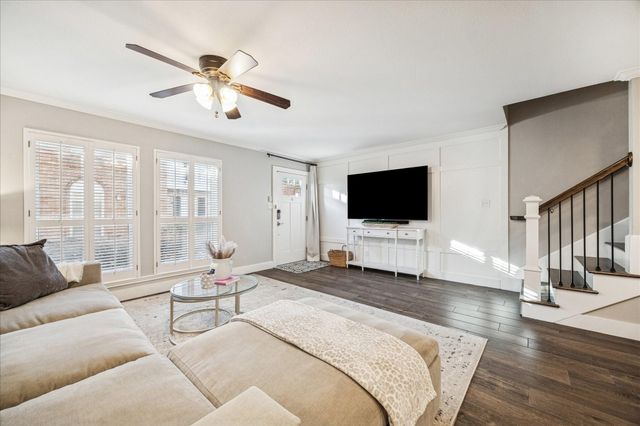 2415 Jamestown Mall 23, Houston, TX 77057