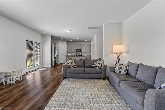 3748 Streamside Drive, Thomasville, NC 27360