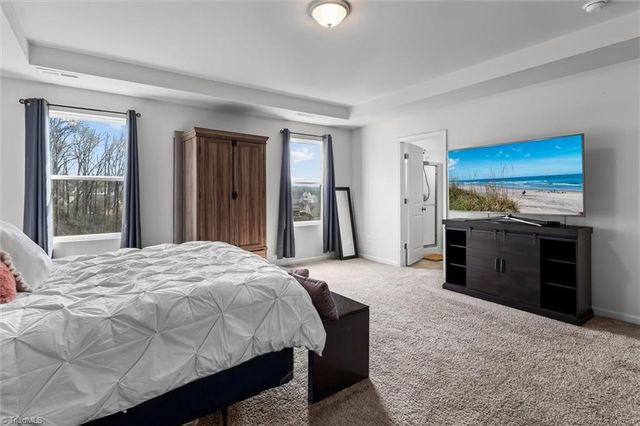 3748 Streamside Drive, Thomasville, NC 27360