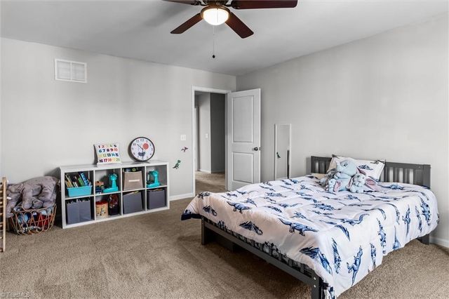 3748 Streamside Drive, Thomasville, NC 27360