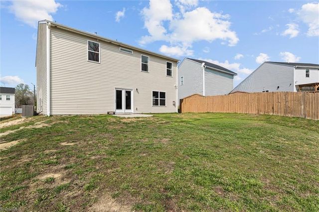 3748 Streamside Drive, Thomasville, NC 27360