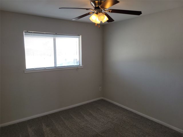 35 E Mountain Lane 34, Grand Prairie, TX 75052