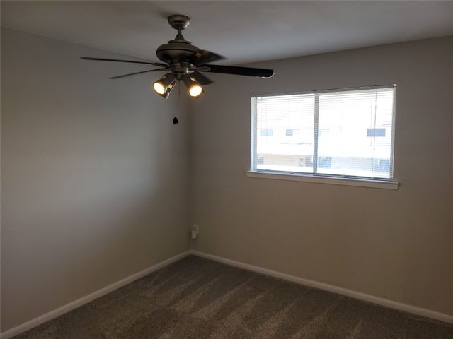 35 E Mountain Lane 34, Grand Prairie, TX 75052