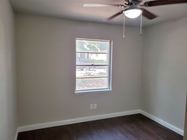 1320 Iris Lane, Lewisville, TX 75067