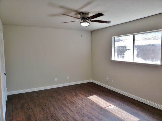 1320 Iris Lane, Lewisville, TX 75067