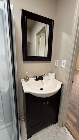 201 Hackberry Lane, Livingston, TX 77351