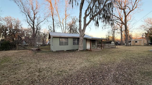 201 Hackberry Lane, Livingston, TX 77351