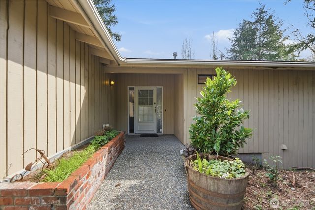 18510 66th Avenue NE, Kenmore, WA 98028